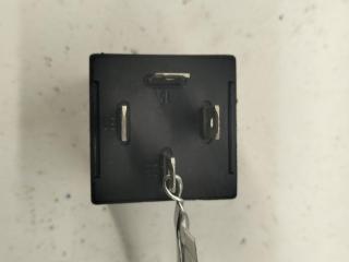 реле (прочие) Volkswagen Passat B4 1995, 1.6 л., бензин, МКПП, синий, универсал, 191955529