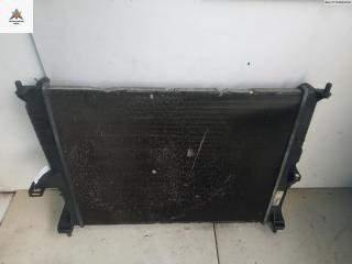 радиатор охлаждения Renault Modus 1 поколение 2005, 1.2 л., бензин, МКПП, красный, хетчбэк 5 дв.