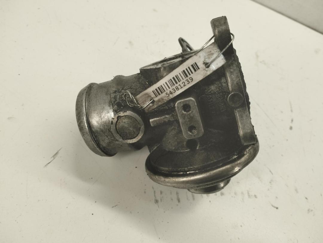 клапан EGR Volkswagen Passat B5 1999, 1.9 л., дизель, МКПП, чёрный, универсал, 038131501D