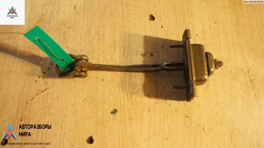 ограничитель открывания двери Ford Focus 1 поколение 1999, универсал - фото №1