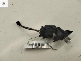 подсветка номера Volkswagen Golf 3 поколение 1994, 1.6 л., бензин, МКПП, синий, хетчбэк 3 дв., 1H0943115B