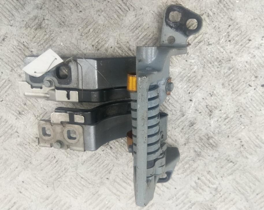 петля крышки багажника BMW 5 E60/E61 2004, серый, универсал, 7061383