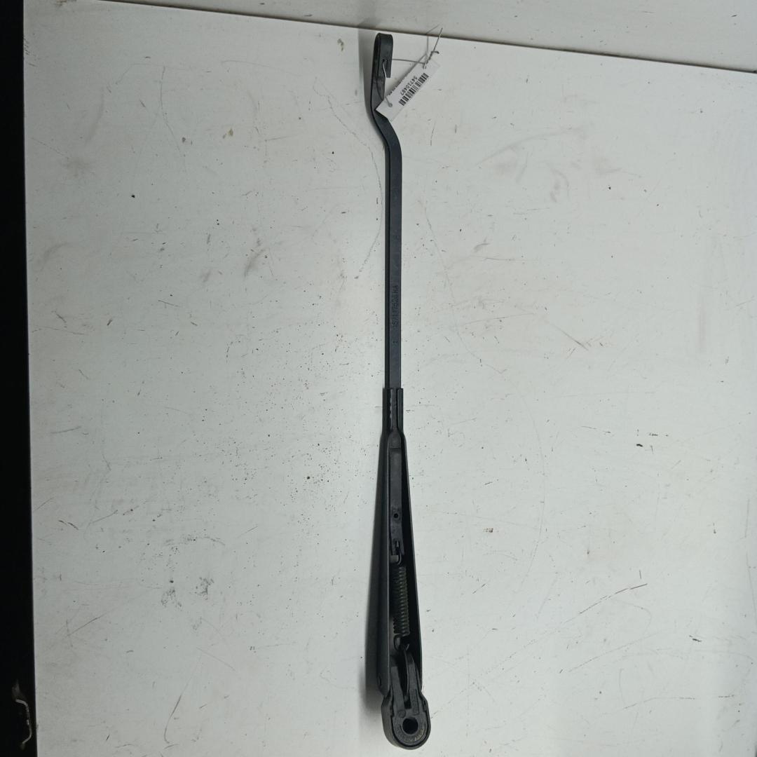 Щеткодержатель (поводок стеклоочистителя) задний Ford Mondeo III 2007, 1.8 л., бензин, МКПП, серый, хетчбэк 5 дв., 1S7117526HA