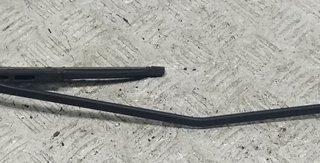 Щеткодержатель (поводок стеклоочистителя) передний Renault Laguna 1 поколение 1996, 1.8 л., бензин, МКПП, синий, хетчбэк 5 дв., 7700821934