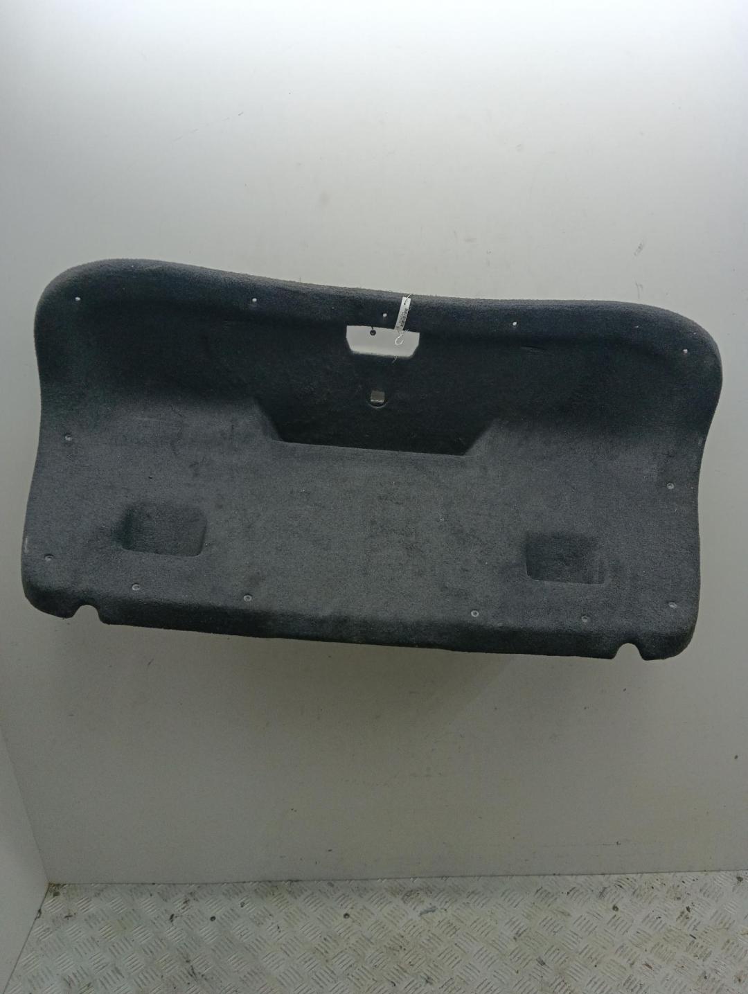 обшивка крышки багажника Volkswagen Bora 1998, 1.6 л., бензин, МКПП, зелёный, седан, 1J5867605A
