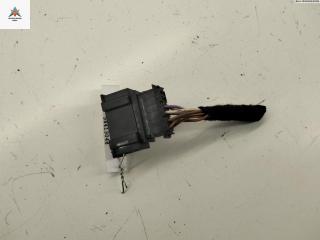 разъем (фишка) проводки Volkswagen Passat B5 [рестайлинг] 2000, 1.6 л., бензин, МКПП, красный, универсал, 3B0972736