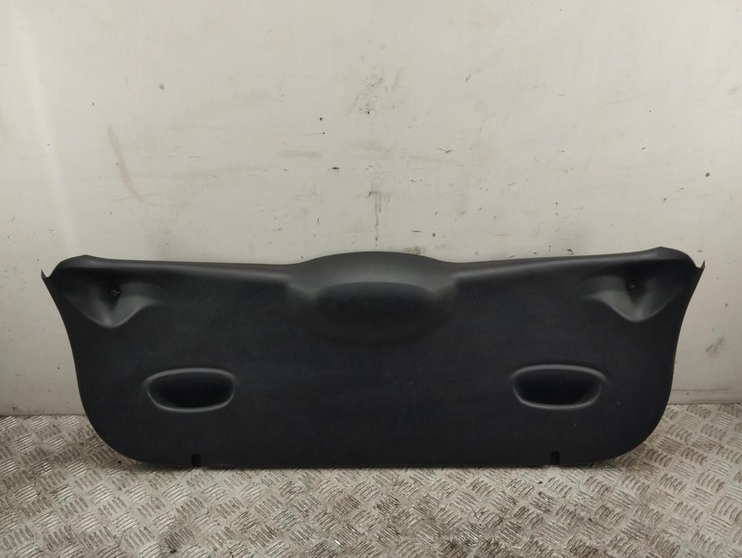 обшивка крышки багажника Ford Focus I 2002, 1.8 л., дизель, МКПП, синий, хетчбэк 5 дв., 98ABA40411AG