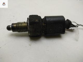 Датчик включения заднего хода (лягушка) Volkswagen Passat B6 2007, 2.0 л., дизель, МКПП, серый, универсал