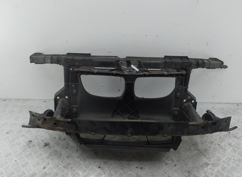 Рамка радиатора BMW 1 E81/E87 2005, 1.6 л., бензин, МКПП, серый, хетчбэк 5 дв.