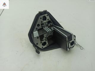 панель заднего левого фонаря Renault Clio 3 поколение [рестайлинг] 2011, 1.2 л., бензин, МКПП, серый, универсал