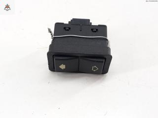 кнопка стеклоподъемника заднего правого BMW 5 серия E39 [рестайлинг] 2002, 2.2 л., бензин, МКПП, зелёный, универсал, 8368974