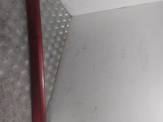 молдинг двери передней левой Citroen C5 1 поколение [рестайлинг] 2004, 2.0 л., дизель, МКПП, красный, универсал, 96278999XT