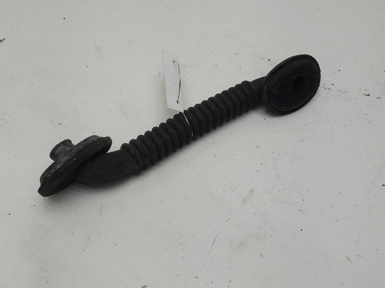 Уплотнитель крышки (двери) багажника Volkswagen Passat B5 1999, 1.9 л., дизель, МКПП, чёрный, универсал, 3B9971840