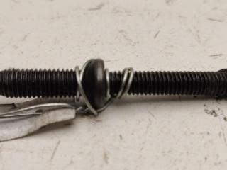 Болт крепления Peugeot 307 1 поколение [рестайлинг] 2005, 1.6 л., дизель, МКПП, чёрный, универсал, 9HZ