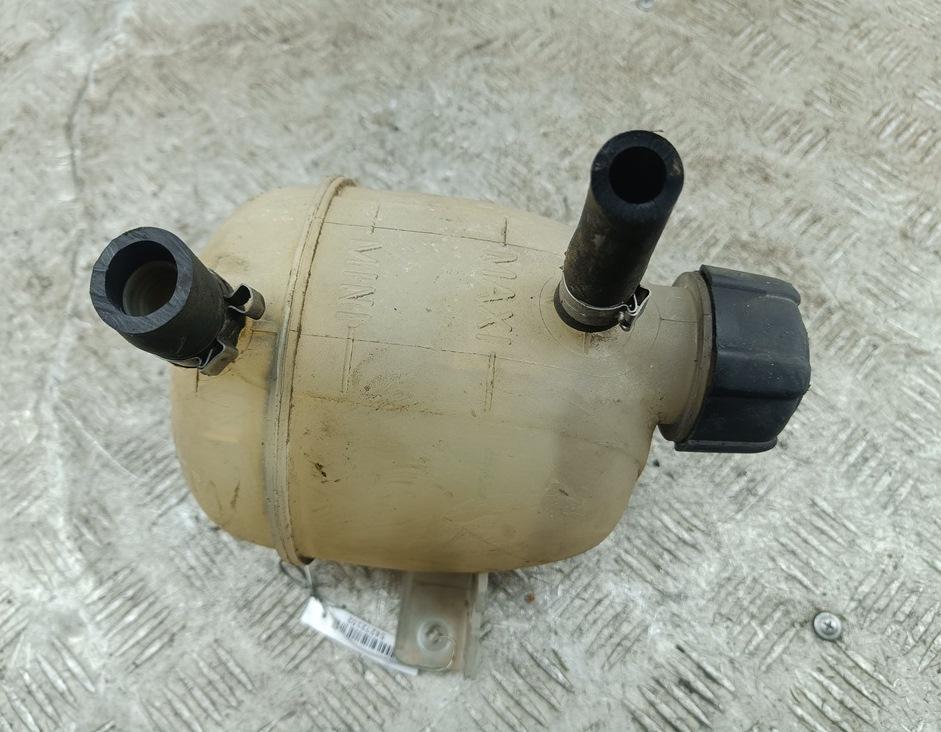 бачок расширительный Dacia (Renault) Logan I 2006, 1.5 л., дизель, 8200686355 - фото №1