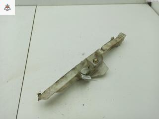 крепление ( кронштейн ) крыла Renault Laguna 1 поколение [рестайлинг] 1999, хетчбэк 5 дв.