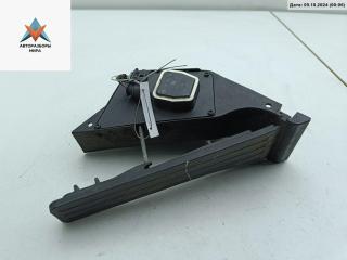 педаль Mercedes-Benz E-Класс W212/S212/C207/A207 [рестайлинг] 2014, 2.2 л., дизель, АКПП, бежевый, универсал, A4513000000