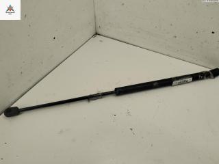 амортизатор крышки багажника (3-5 двери) Volkswagen Golf 3 поколение 1996, 1.8 л., бензин, МКПП, зелёный, хетчбэк 3 дв., 1H6827550A