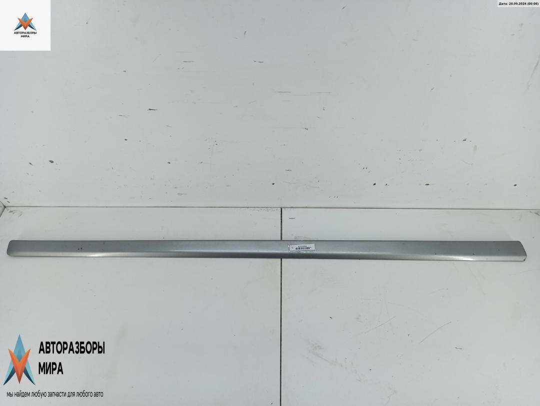 молдинг двери передней правой Audi A4 B6 2002, 2.5 л., дизель, АКПП, серый, универсал, 8E0853954 - фото №1