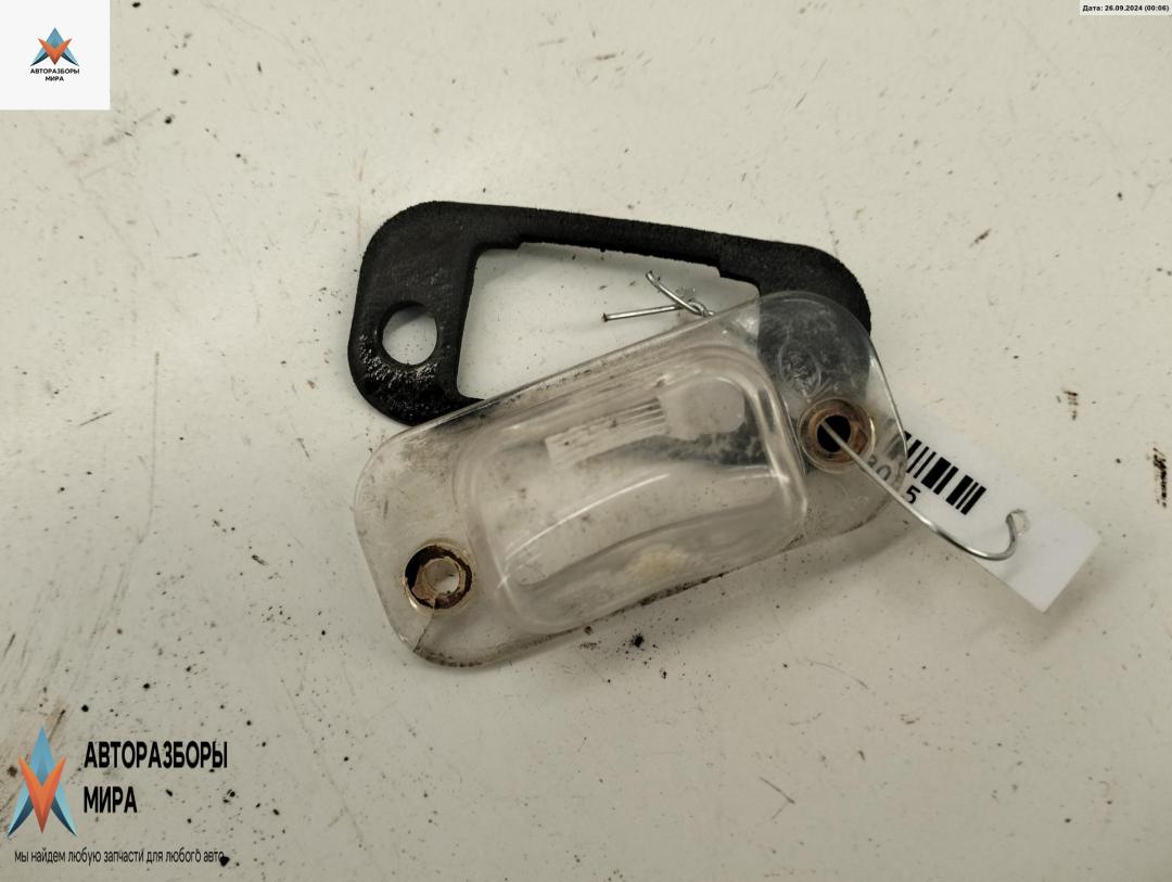 подсветка номера Volkswagen Golf 3 поколение 1994, 1.6 л., бензин, МКПП, синий, хетчбэк 3 дв. - фото №1