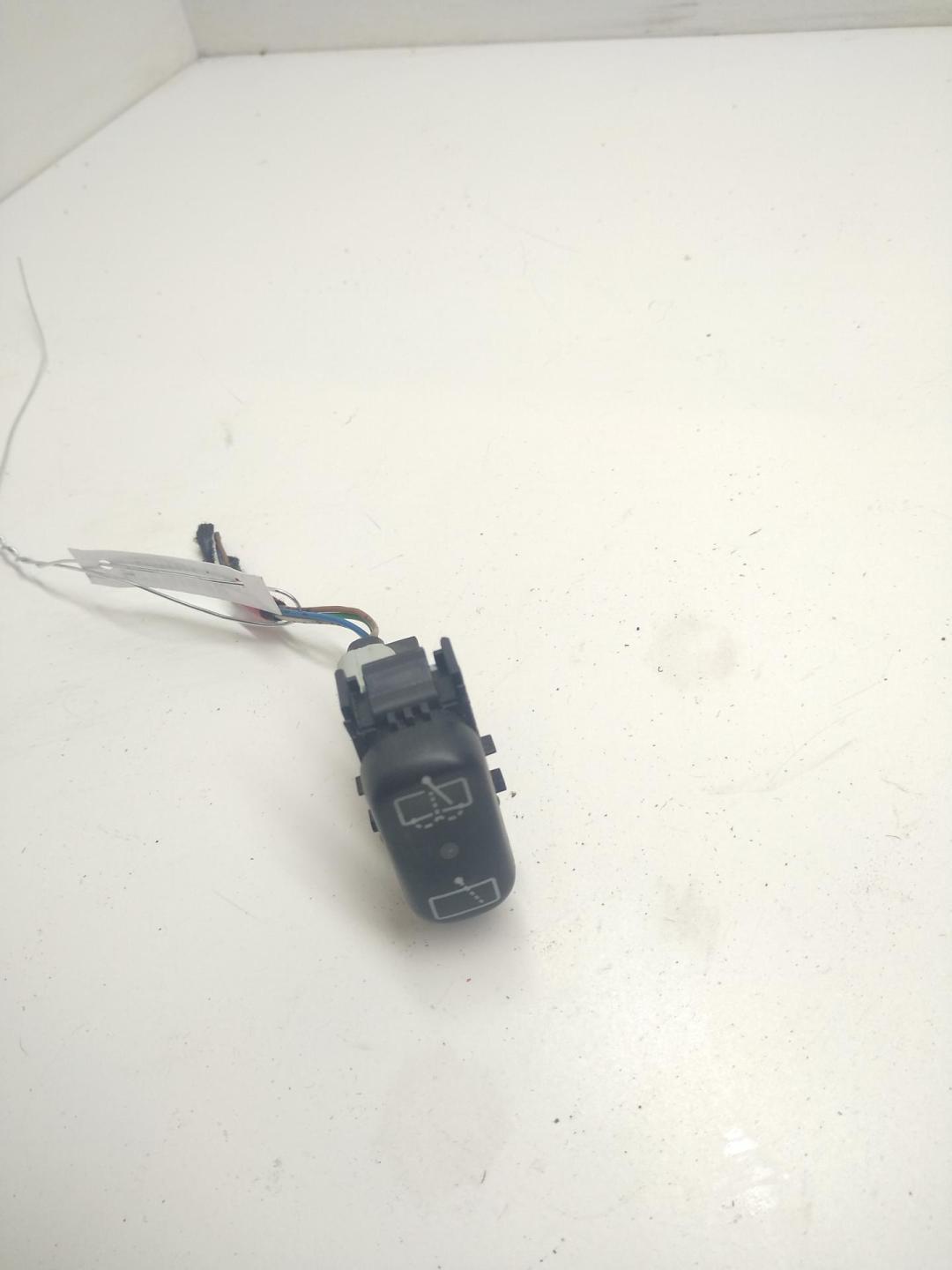 кнопка (выключатель) Mercedes-Benz M-Class ML W163 2002, 4.0 л., дизель, АКПП, серый, внедорожник 3 дв., 1638203410