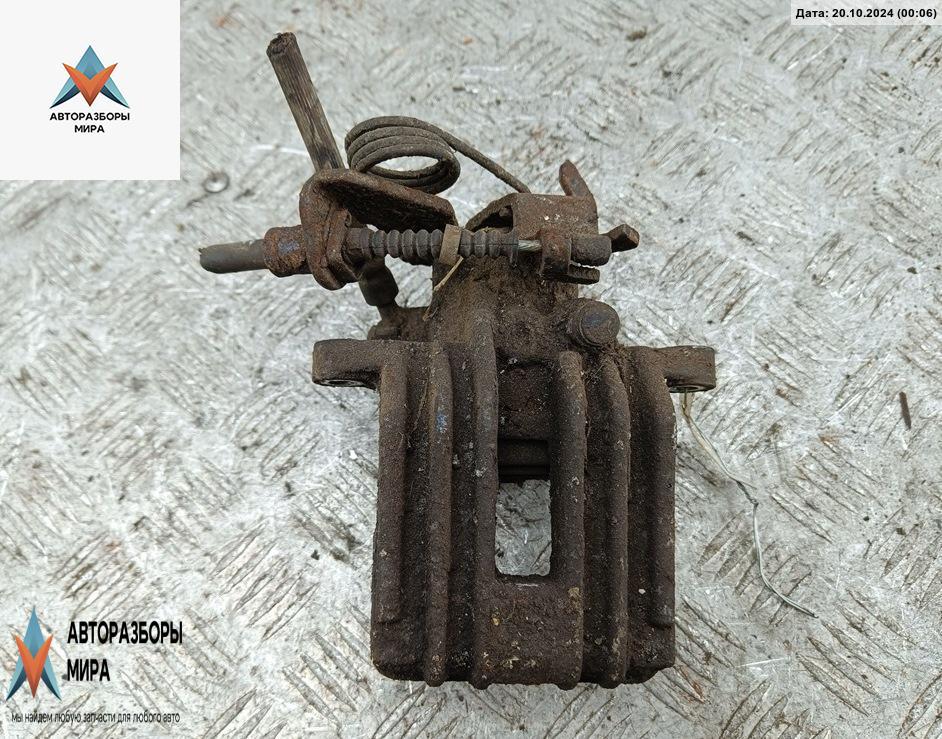 суппорт задний правый Audi A6 4B/C5 2000, 2.5 л., дизель, МКПП, синий, универсал, LUCAS - фото №1