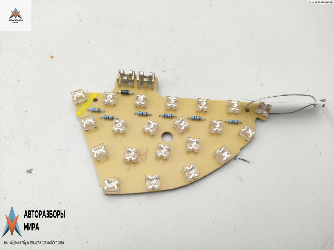 панель заднего левого фонаря Mercedes-Benz S-Класс W220 1999, 3.2 л., бензин, АКПП, синий, седан, 2208200311 - фото №1