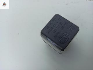 реле (прочие) Opel Zafira 2 поколение (B) 2005, 1.6 л., бензин, МКПП, чёрный, минивэн, 13171831