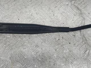 Щеткодержатель (поводок стеклоочистителя) передний Citroen Xantia 1 поколение [рестайлинг] 1999, 2.0 л., дизель, МКПП, чёрный, универсал