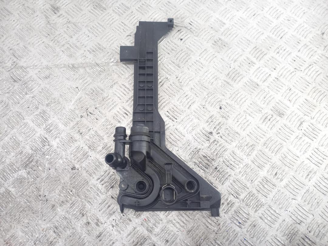 кронштейн (крепление) BMW 3 E46 2001, 2.2 л., бензин, АКПП, серый, седан, 1436251