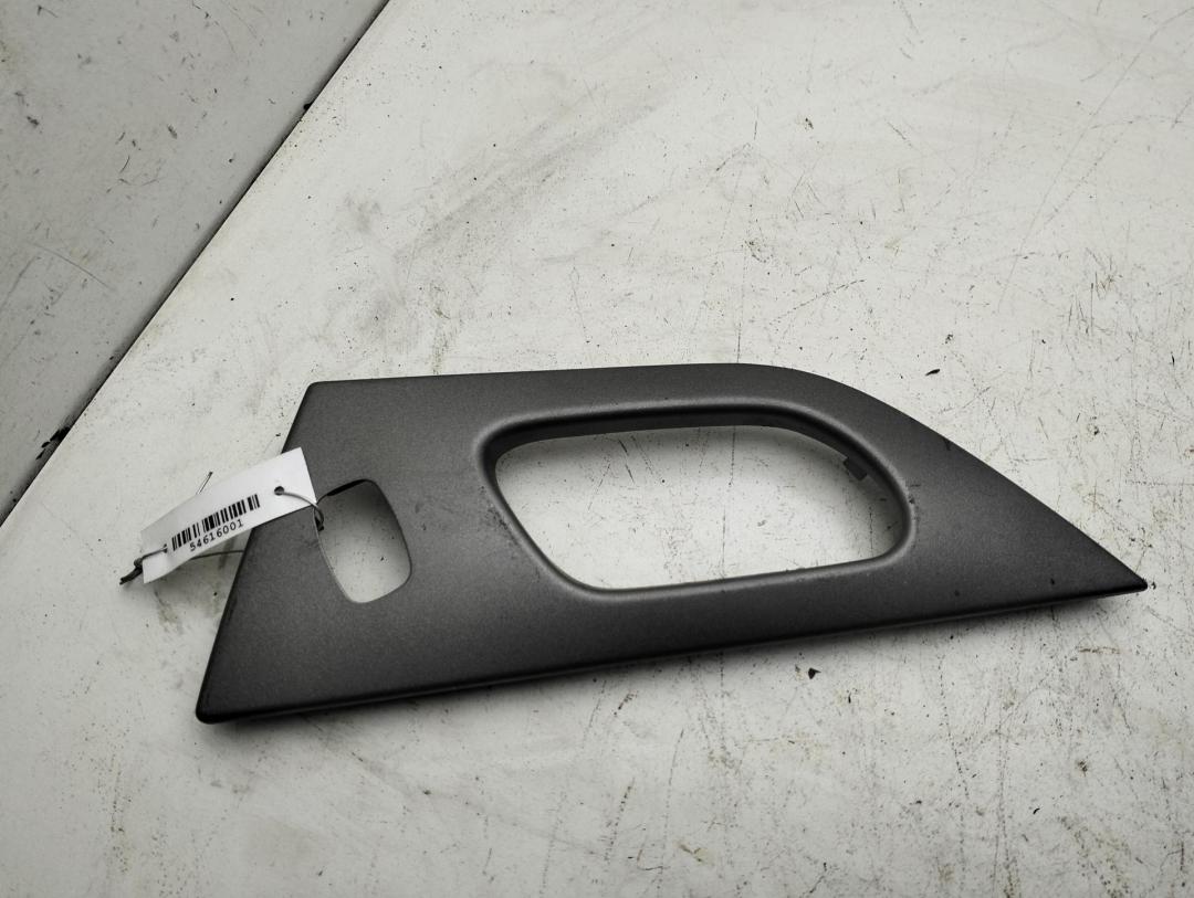 Накладка на ручку двери Peugeot 407 2007, 2.0 л., дизель, МКПП, серый, седан, 9661308477
