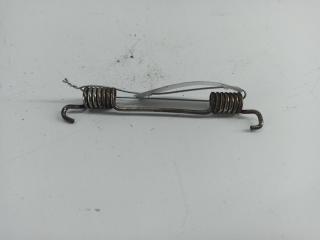 Механизм развода задних тормозных колодок правый Mercedes-Benz W124 1985, 2.3 л., бензин, МКПП, белый, седан