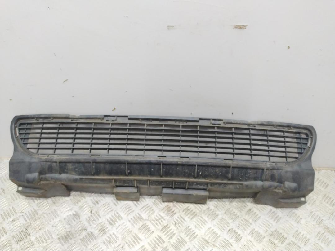 заглушка (решетка) в бампер Mercedes-Benz A W169 2007, 1.7 л., бензин, МКПП, чёрный, хетчбэк 5 дв., 1698850023