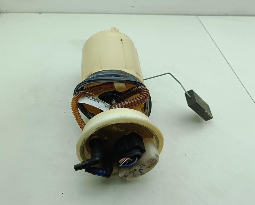 насос топливный Volkswagen Bora 2000, 1.4 л., бензин, МКПП, серый, седан, 1J0919051H