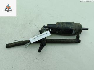 насос (моторчик) омывателя стекла Mercedes-Benz C-Класс W203/S203/CL203 2002, жёлтый, седан