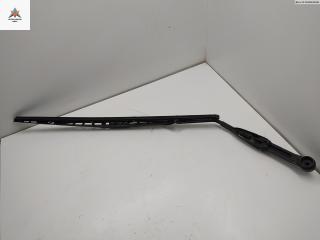 Щеткодержатель (поводок стеклоочистителя) задний Mazda 323 BA 1994, 1.5 л., бензин, МКПП, красный, хетчбэк 5 дв.