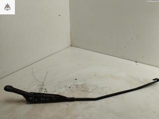 Щеткодержатель (поводок стеклоочистителя) задний Nissan Primera P11 1997, хетчбэк 5 дв.