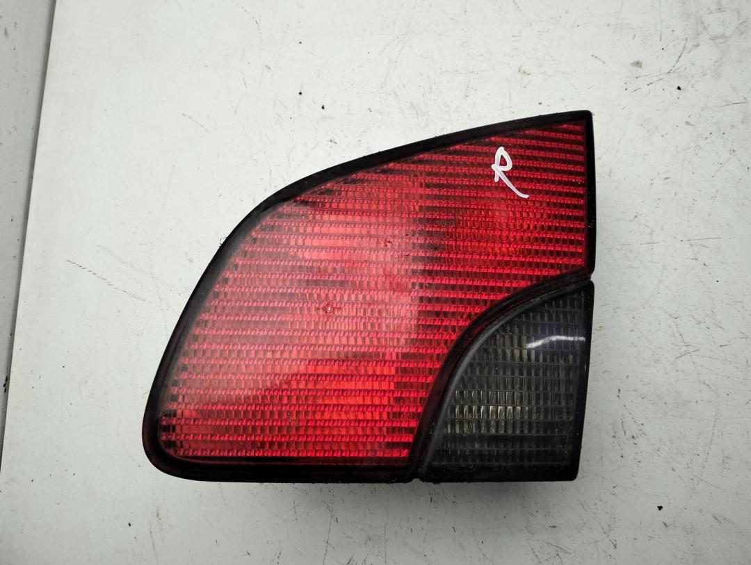 фонарь крышки багажника правый Peugeot 406 1997, 1.8 л., бензин, МКПП, синий, универсал, 45505