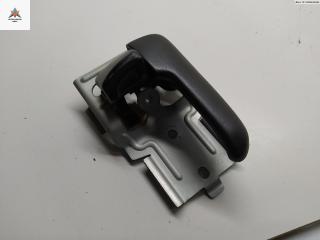 ручка внутренняя задняя правая Mazda 323 BA 1997, 1.5 л., бензин, МКПП, красный, хетчбэк 5 дв.