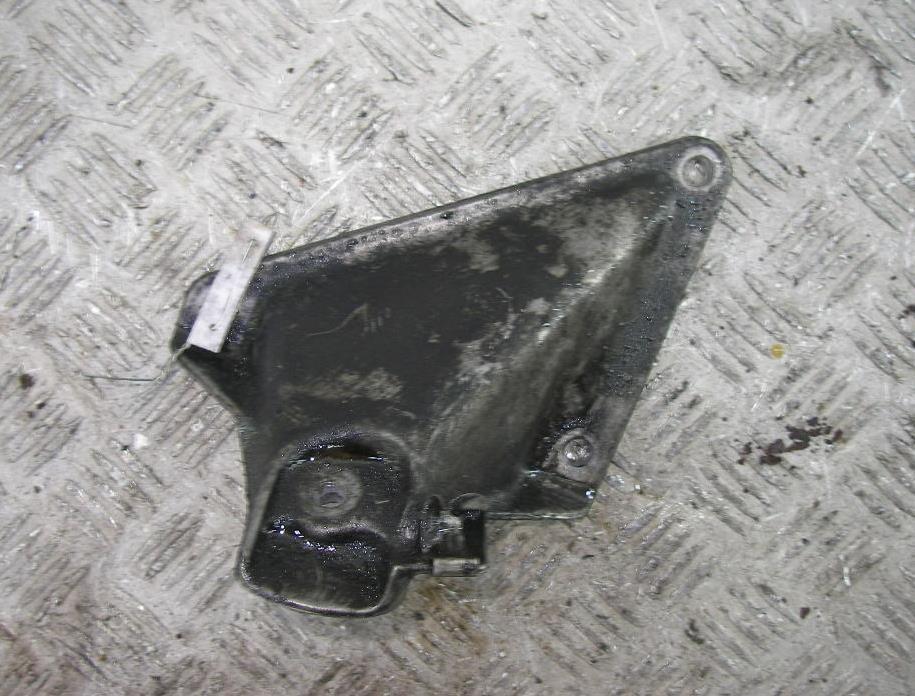 кронштейн двигателя BMW 5 E60/E61 2003, 3.0 л., дизель, АКПП, чёрный, седан, 6761149