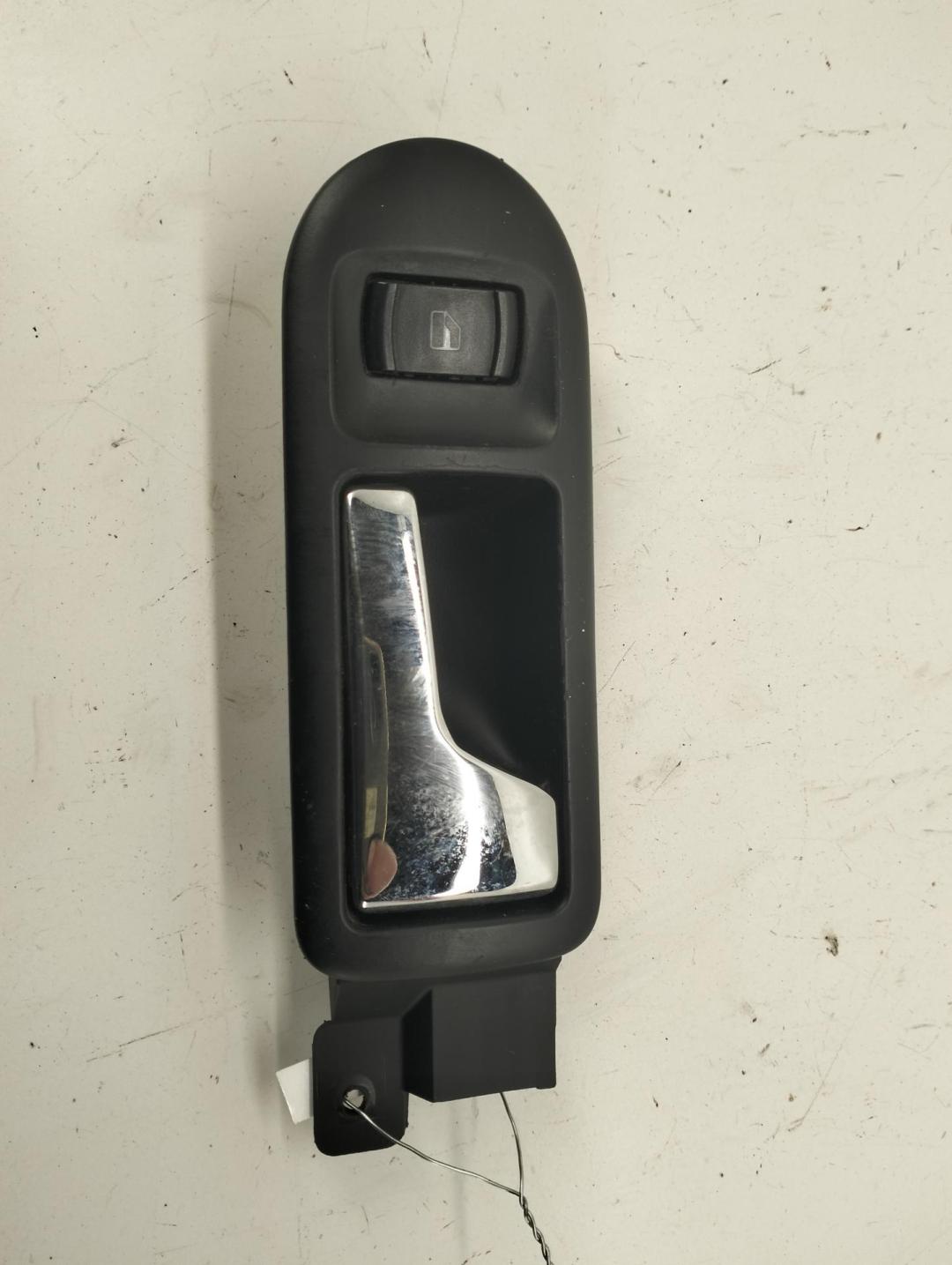ручка внутренняя передняя правая Volkswagen Passat B5+ (GP) 2001, 1.9 л., дизель, МКПП, синий, универсал, 3B1837114