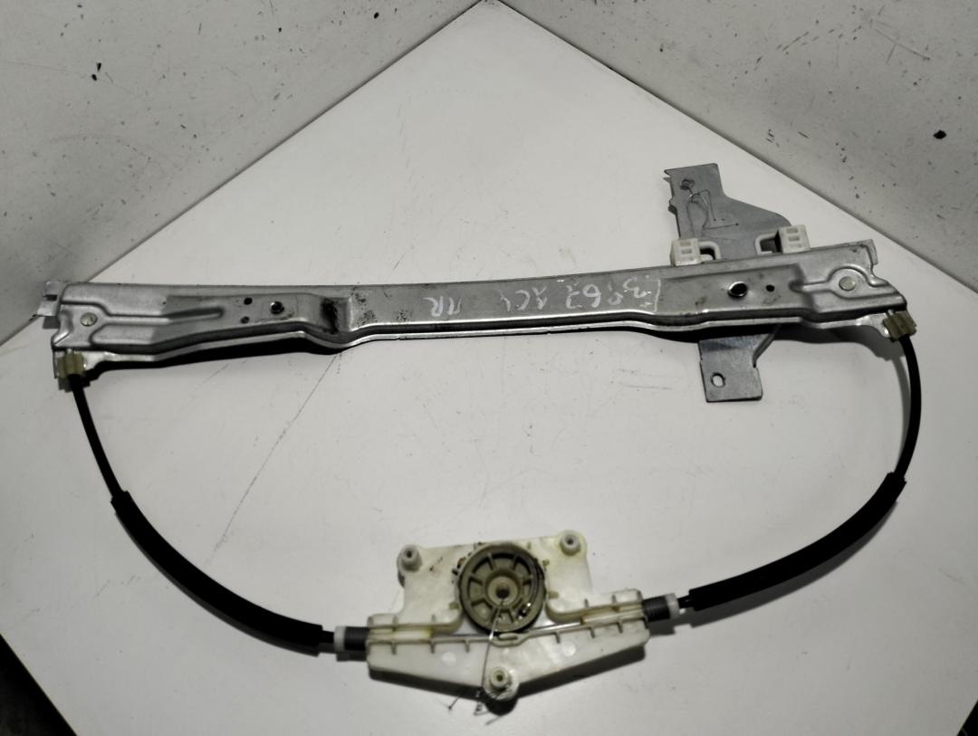 стеклоподъемник электрический передний правый Citroen C4 2004, 1.6 л., бензин, МКПП, красный, хетчбэк 5 дв., 997019102