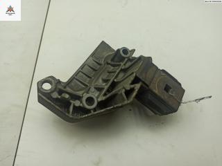 кронштейн двигателя Renault Scenic 1 поколение [рестайлинг] 2000, 1.4 л., бензин, МКПП, синий, минивэн, 8200032074