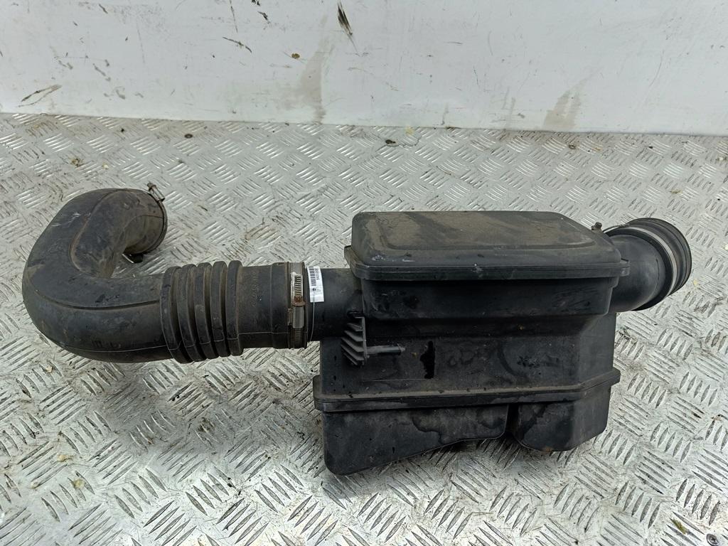 резонатор воздушного фильтра Ford Scorpio 2 поколение 1998, 2.3 л., бензин, АКПП, красный, седан - фото №1