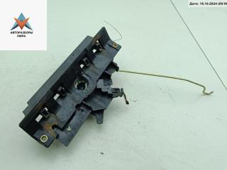 кнопка открытия багажника Audi A4 B5 1996, 1.8 л., бензин, МКПП, серый, универсал, 8D5827565