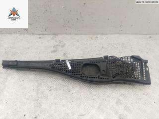 дождевик Dacia (Renault) Logan 2009, 1.4 л., бензин, МКПП, красный, седан