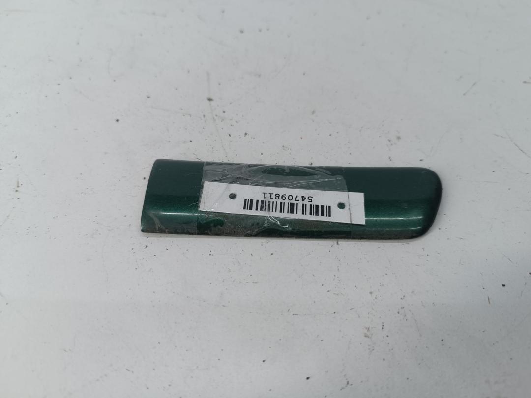 молдинг крыла Audi A4 B5 1997, 1.8 л., бензин, МКПП, зелёный, универсал, 8D0853974