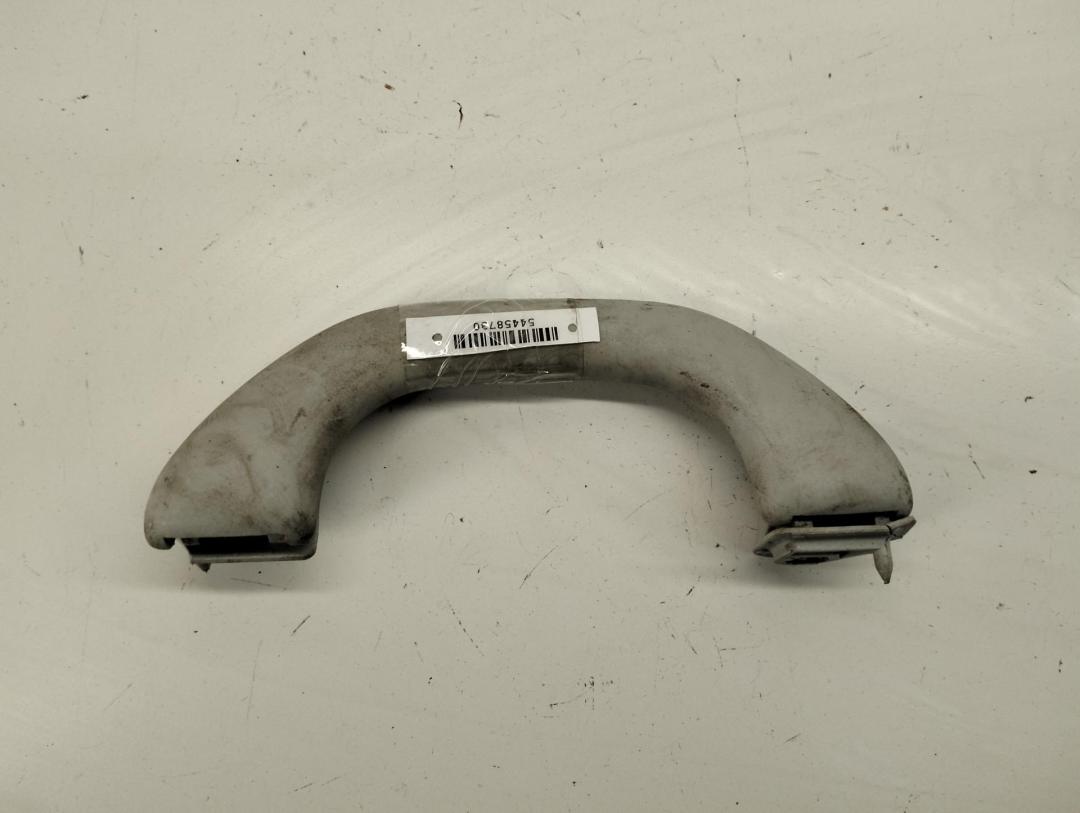 ручка внутренняя потолочная Skoda Roomster 1 поколение 2007, 1.4 л., дизель, МКПП, серый, фургон, 6Y0857607M - фото №1
