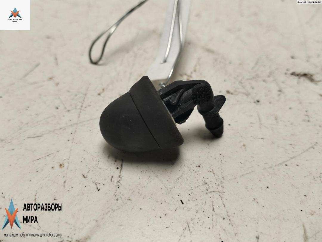 форсунка омывателя лобового стекла Renault Kangoo 1 поколение 2001, 1.4 л., бензин, АКПП, зелёный, фургон, 034571 - фото №1