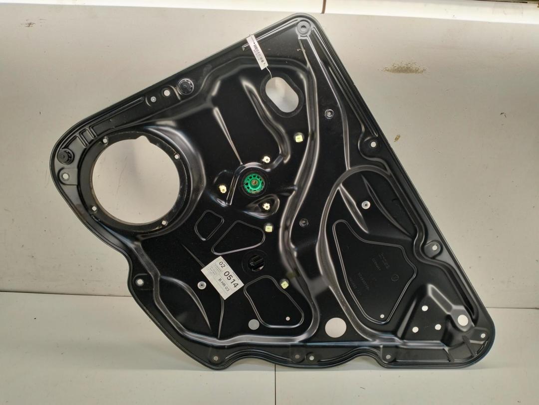 стеклоподъемник электрический задний правый Volkswagen Passat B6 2007, 2.0 л., дизель, МКПП, синий, универсал, 3C4839756H